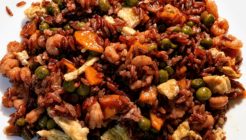 riso rosso thai con verdure piccanti