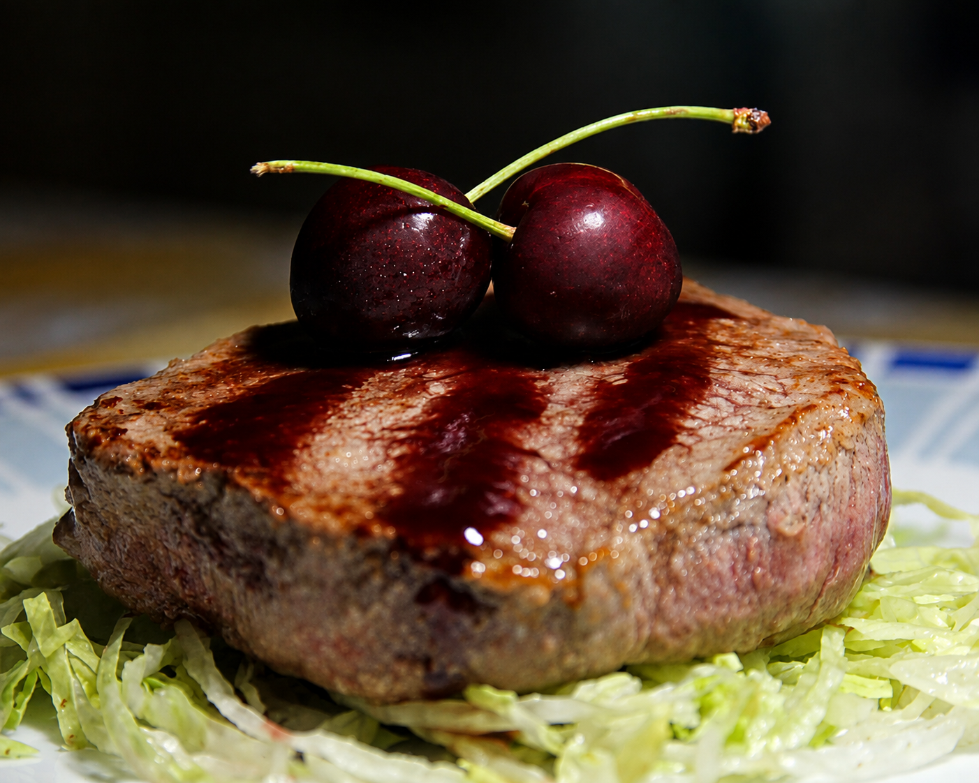 filetto bue rosso con salsa di ciliegie