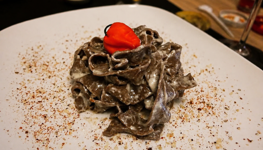 Pasta al Cacao e Peperoncino